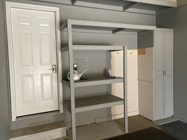 Building Photo - 41645 Copper Creek Dr