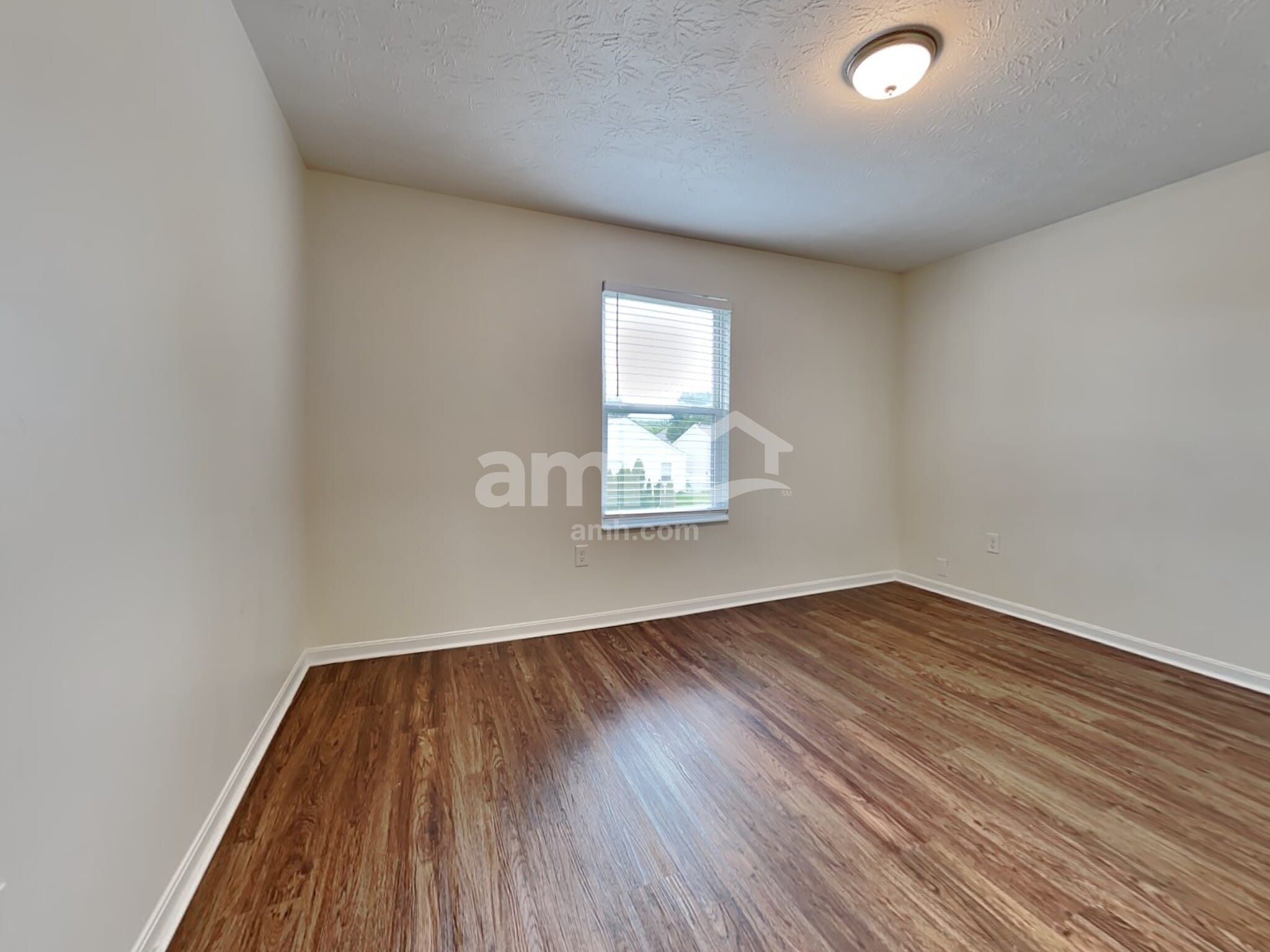 Building Photo - 216 Heftner Cir