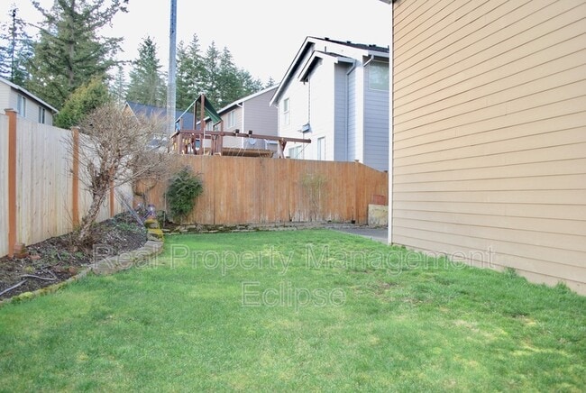 Building Photo - 112 203rd St SE