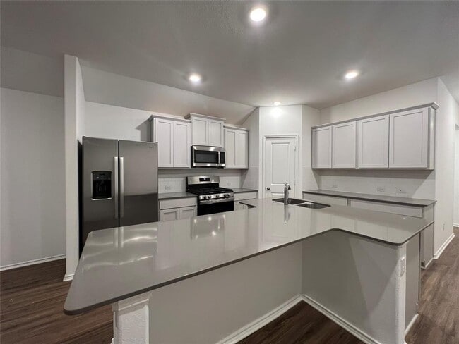 Building Photo - 115 Vintage Dr