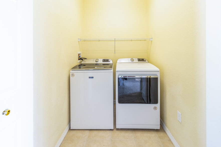 3rd level laundry - 3409 10th Ln W