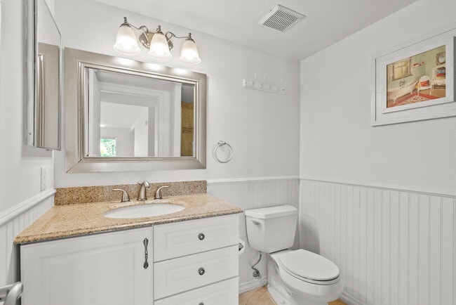 Building Photo - 7231 Spring Ct