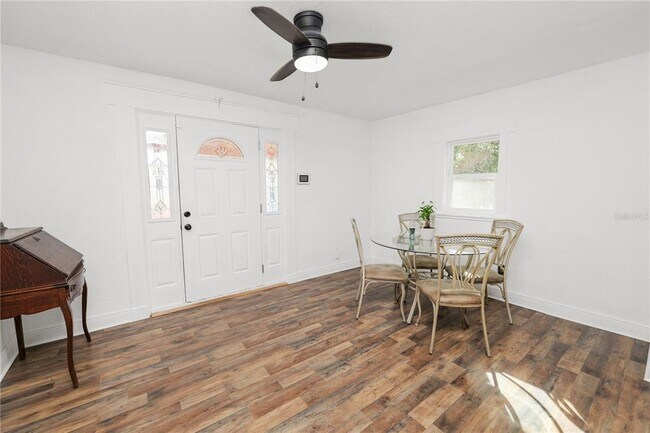 Building Photo - 1250 Mitchell St