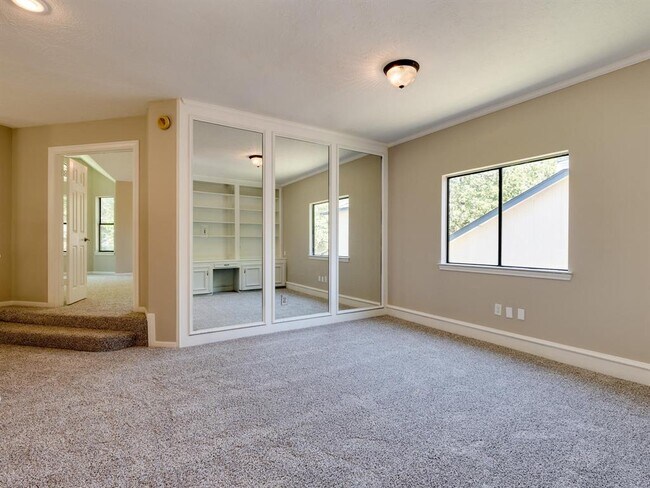 Building Photo - 3944 Kristencreek Ln