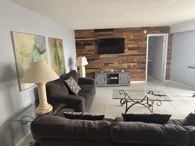 Primary Photo - 2800 N Ocean Dr