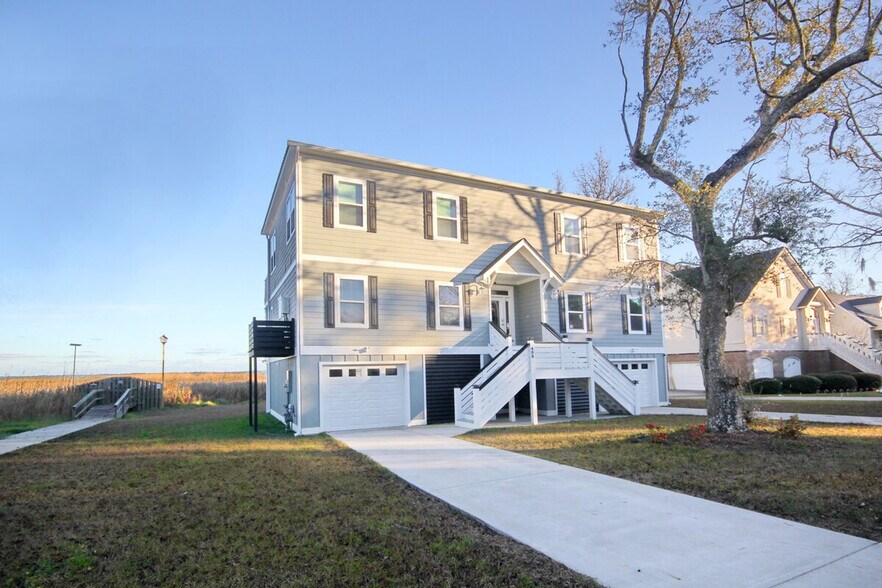 Building Photo - 415 Sassanqua Dr