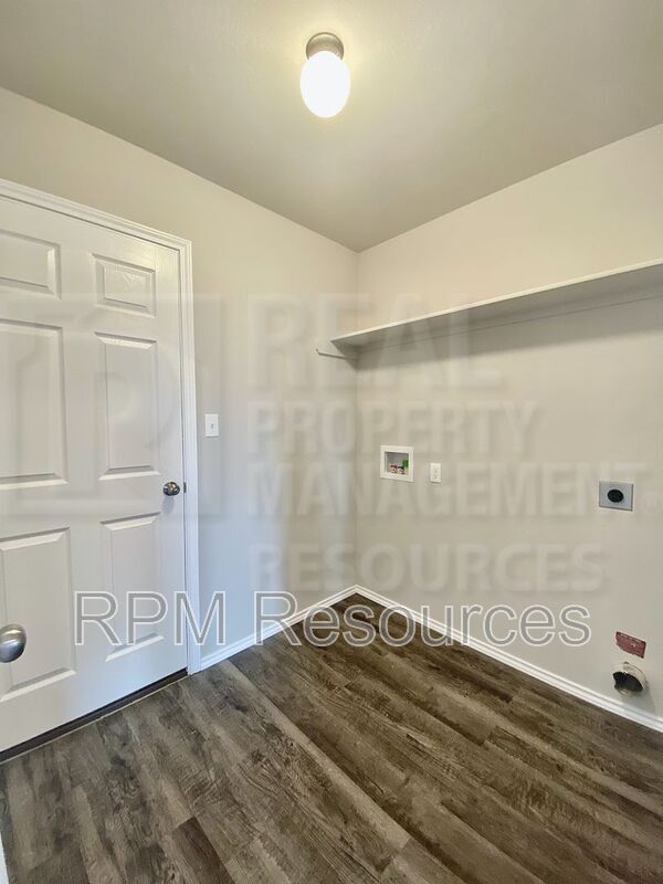 Building Photo - 1812 Hayes Ln