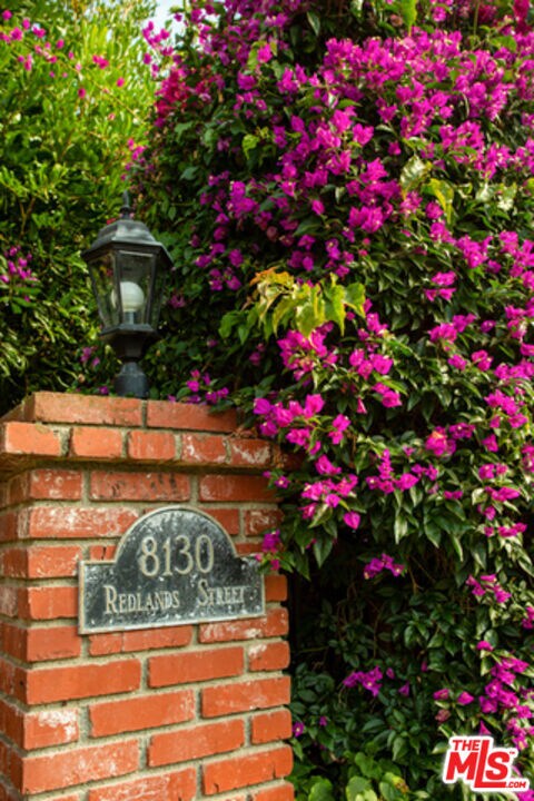 Building Photo - 8130 Redlands St