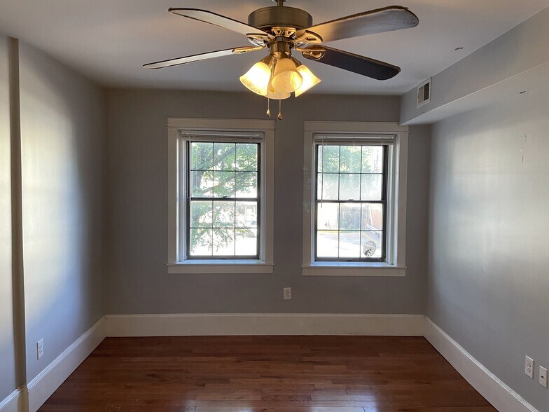 Primary Photo - 353 N Easton Rd