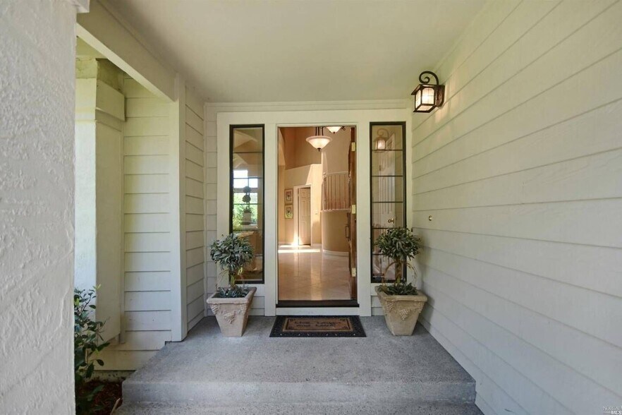 Building Photo - 352 Troon Ct