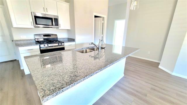 Building Photo - 418 Wydown Dr