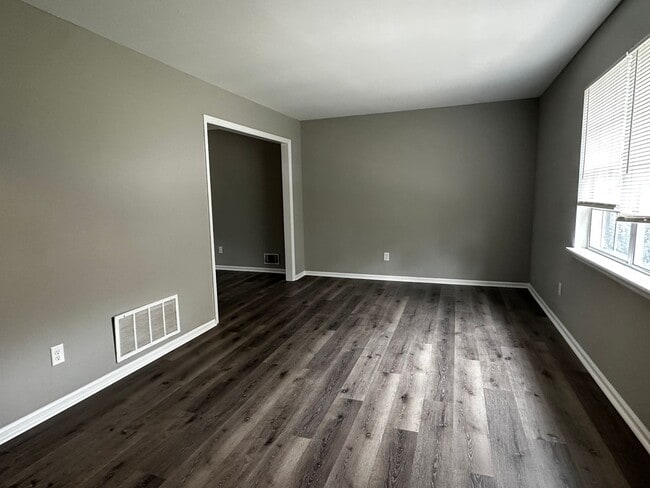 Building Photo - Oak Lake - Columbia County