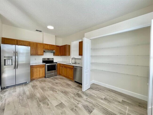 Building Photo - 18417 Meadow Blossom Ln