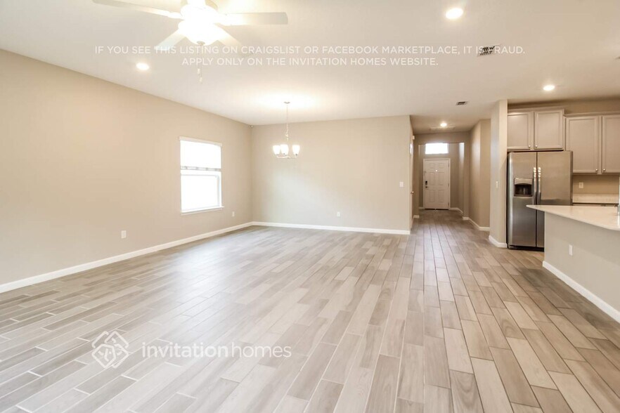 Building Photo - 9860 Lemon Grass Ln