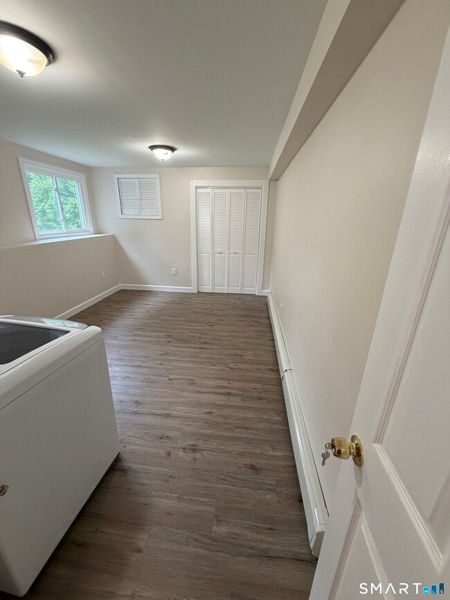Building Photo - 60 Mohegan Trail