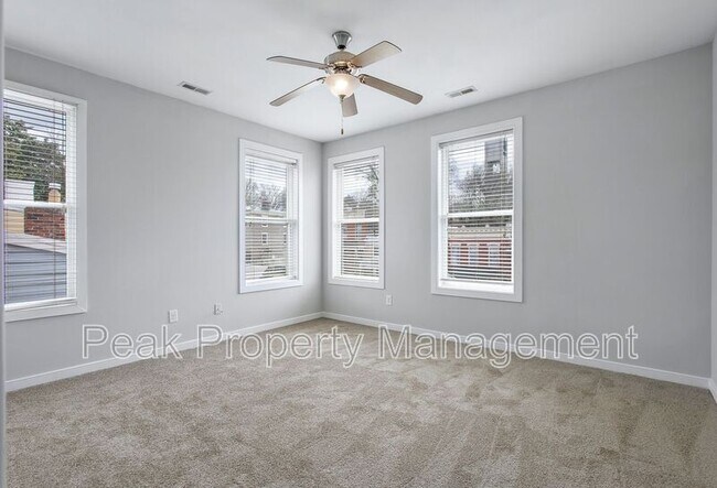 Building Photo - 2104 E Broad St