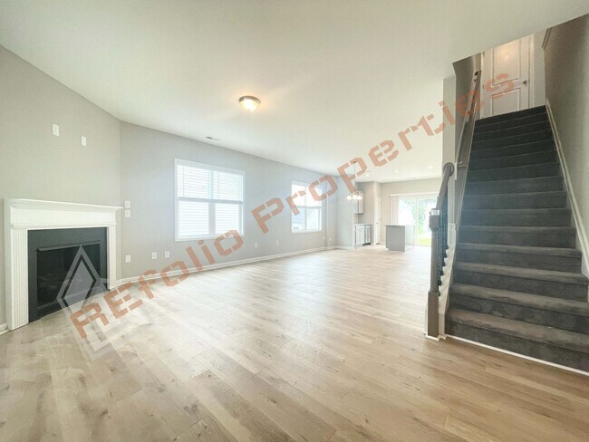 Building Photo - Beautiful Home with 4 Bedrooms, 3 Bathroom...