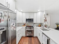Building Photo - 3860 Amberly Dr