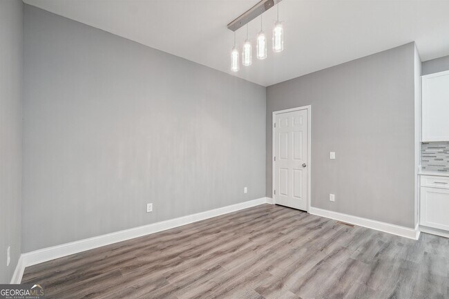 Building Photo - 401 Cordon Rd