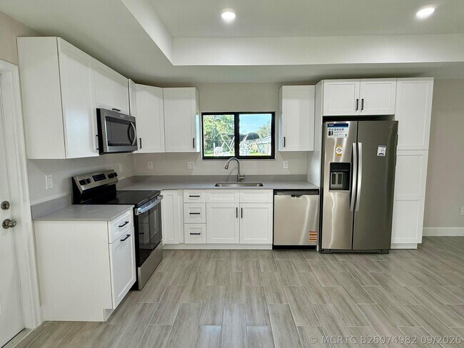 Building Photo - 4421 Timber Ridge Ln