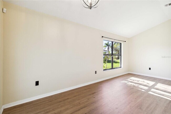 Building Photo - 3509 65th Ave Cir E