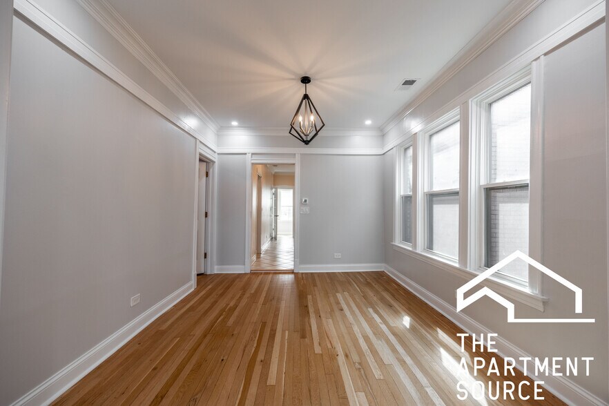 Building Photo - 3055 N Kimball Ave