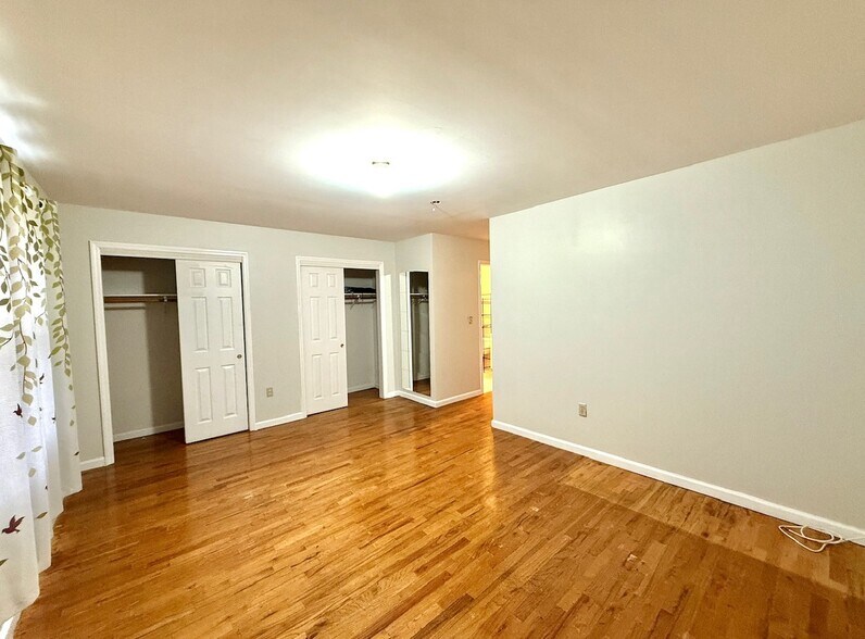 Building Photo - 252 Passaic Ave