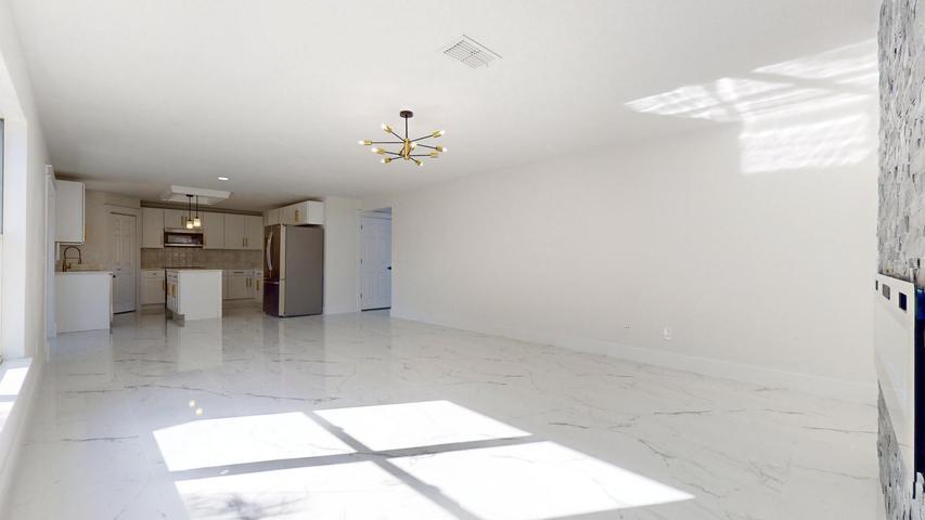 Building Photo - 2056 SW Grant Ave