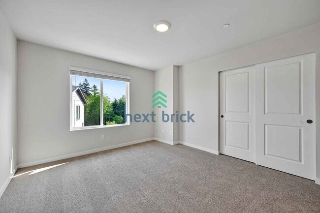 Building Photo - Modern Brand New 3-Bed, 3-Bath Home in the Heart of Lynnwood – Luxury Living Awaits!