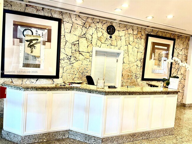 Building Photo - 780 NE 69th St