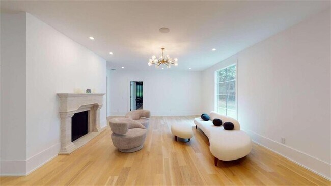 Building Photo - 3206 Arden Rd NW