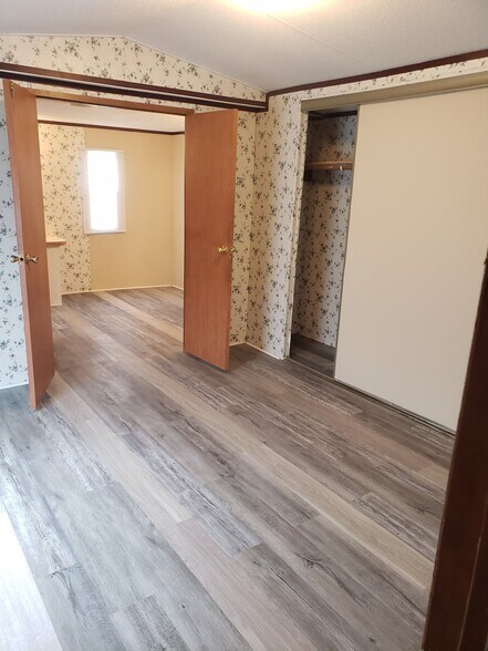 Building Photo - 97 Windsong Ln