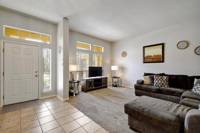 Building Photo - 2354 Oak Pebble