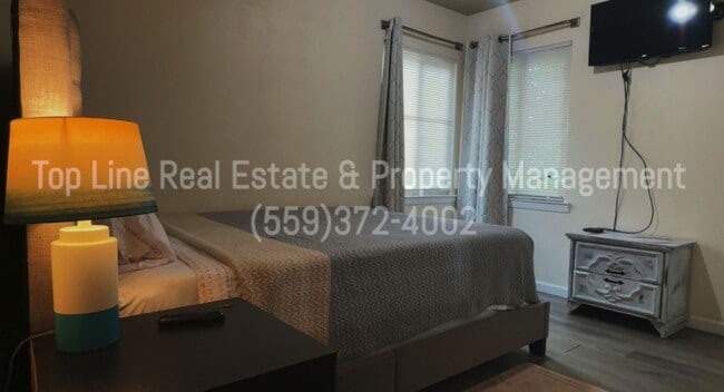 Building Photo - Spacious and well-located duplex in the he...