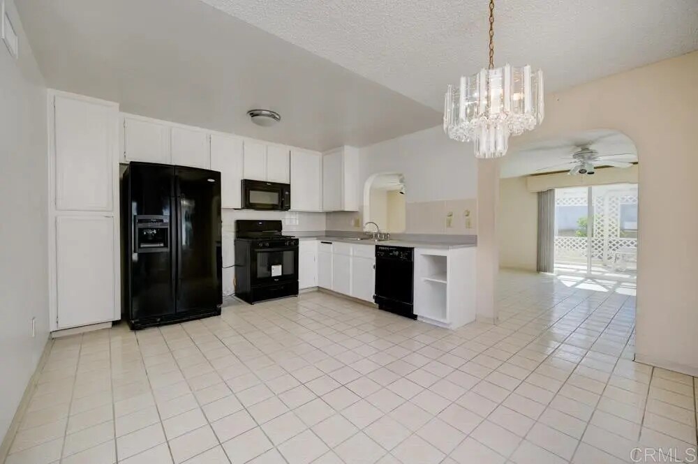 Building Photo - 6435 Bullock Dr