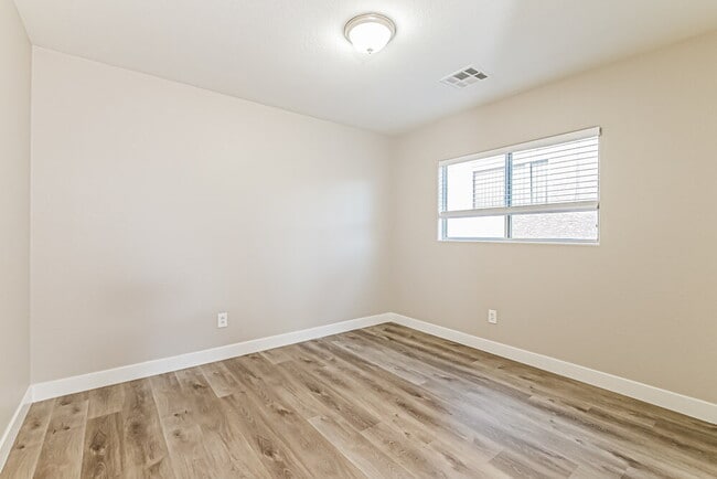 Building Photo - 217 Bella Matese Ave