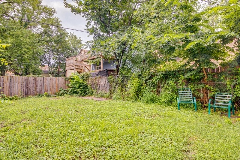 Building Photo - 1653 E 70th St