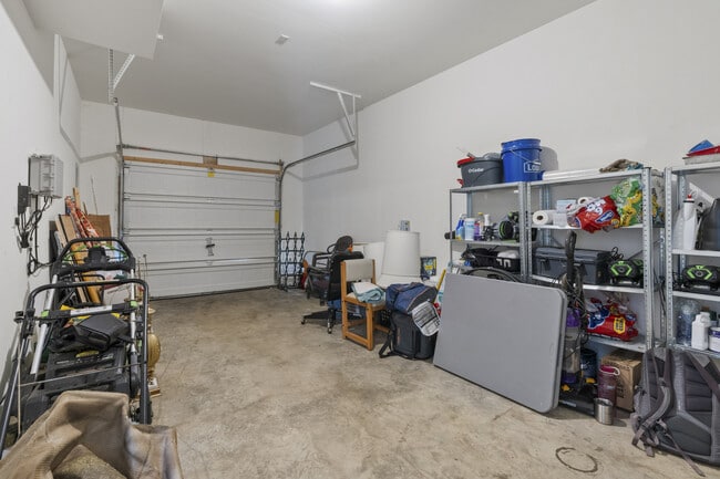 Building Photo - 338 Camerton Ln