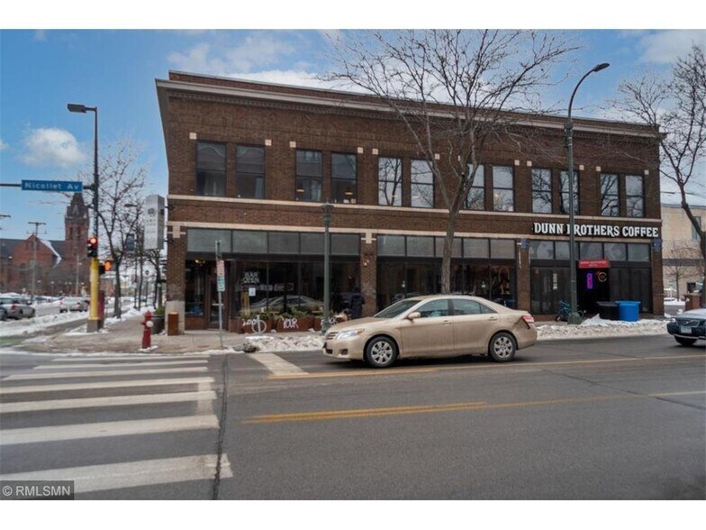 Building Photo - 2532 1st Ave S