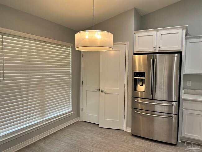 Building Photo - 5335 Broad St