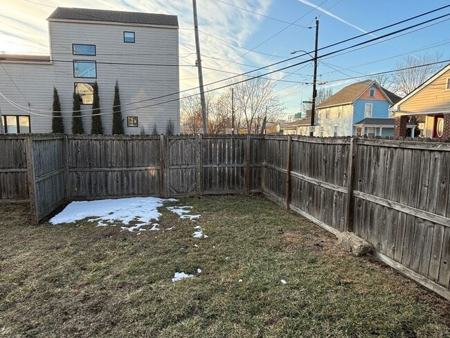 Building Photo - 1338-40 Barth