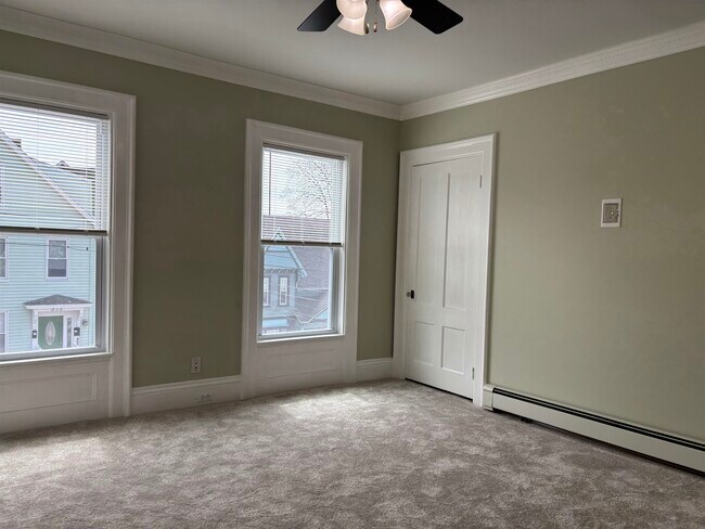 Building Photo - 92 Ashland St