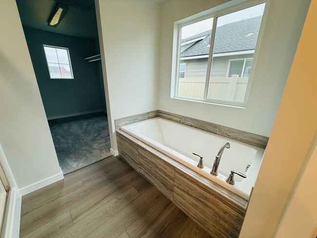 Building Photo - Brand New 4 Bedroom Home for Rent in SW Meridian!