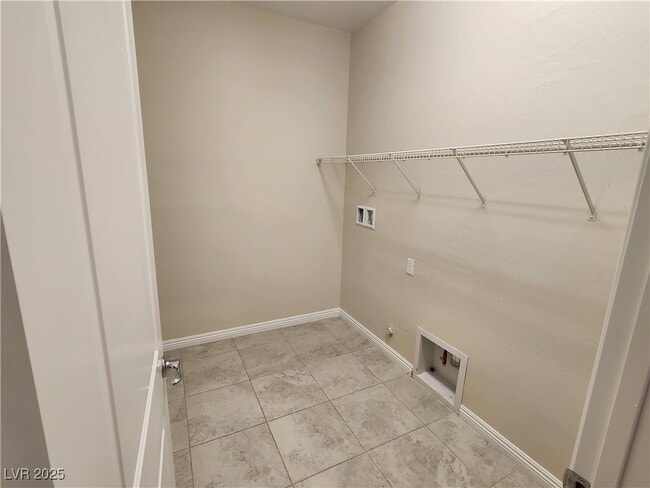 Building Photo - 2491 Venarotta St