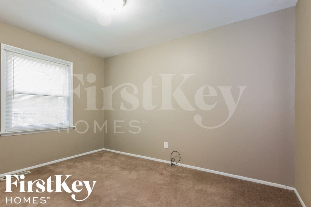 Building Photo - 5180 Carey Ln