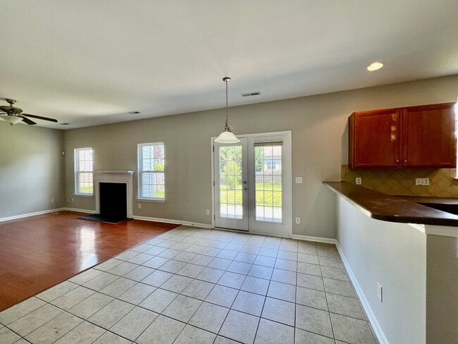 Building Photo - 10311 Dominion Village Dr