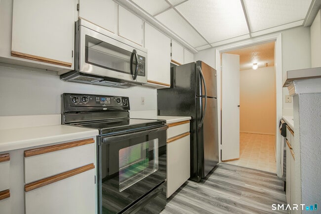 Building Photo - 82 Crown Knoll Ct