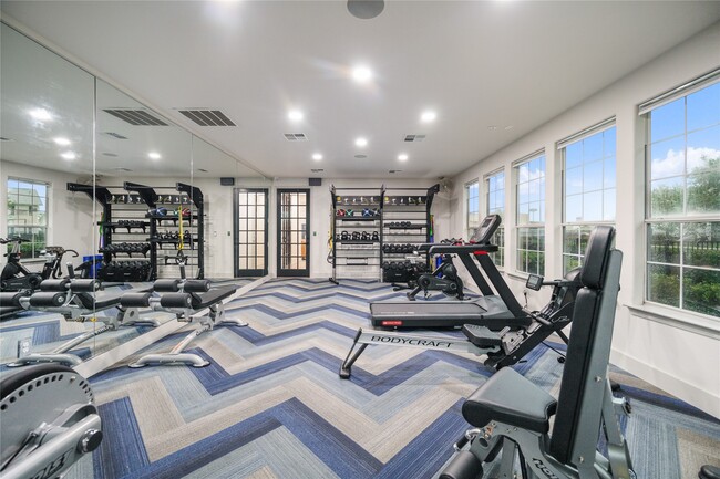 Building Photo - 3419 Fountains Dr