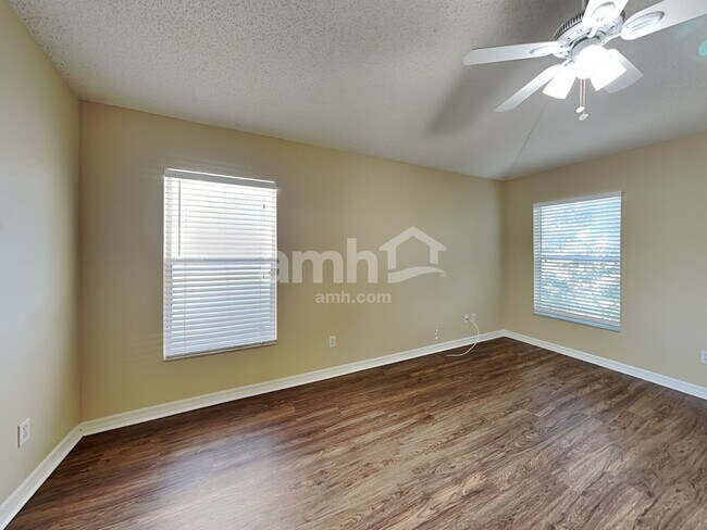 Building Photo - 875 Sedgewood Cir