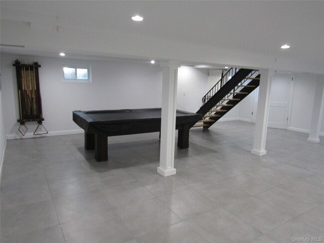 Building Photo - 321 Redmont Rd